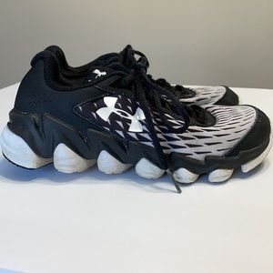 Kids Under Armour G Spine Disrupt Sneakers